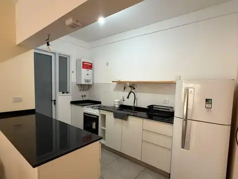 Alquiler 2 Ambientes Amoblado con 2 Patios – Av. Rivadavia 2200