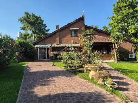 Casa  en Venta en Barrio Parque Sakura, Exaltación de la Cruz, G.B.A. Zona Norte