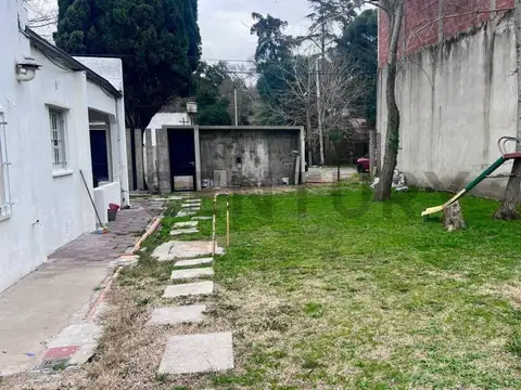 Casa en Venta con 3 cocheras