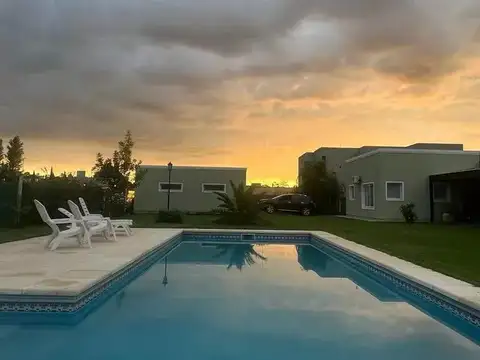 Casa en Venta al Oeste