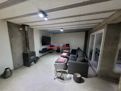 Casa 7 ambientes con 5 baños