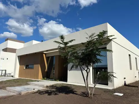 Casa en Barrio Gaboto, Pueblo del plata Hudson