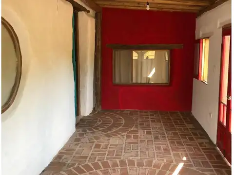 Casa 4 ambientes con 1 baño