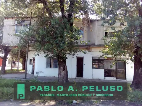 VENTA CASA Y 4 DEPARTAMENTOS. LIBERTAD, MERLO. ZONA OESTE. BUENOS AIRES