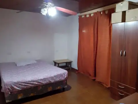Casa 5 ambientes con 1 baño