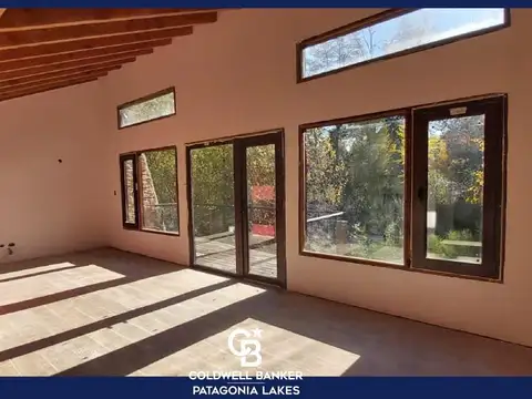 VENTA Propiedad de 4 UF con arroyo en lote 1300 m2 Lolog 1945 B° Epulafquen  Villa La Angostura