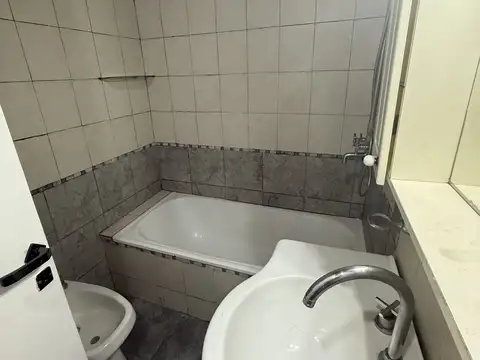 Depto Tipo Casa en Alquiler en Villa del Parque, $ 1.100.000