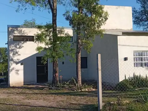 Casa con Quincho en Ayres de Colonia!