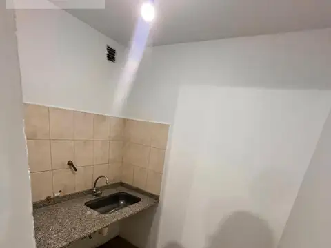 LOCAL EN VENTA PUEYRREDON AL 1300