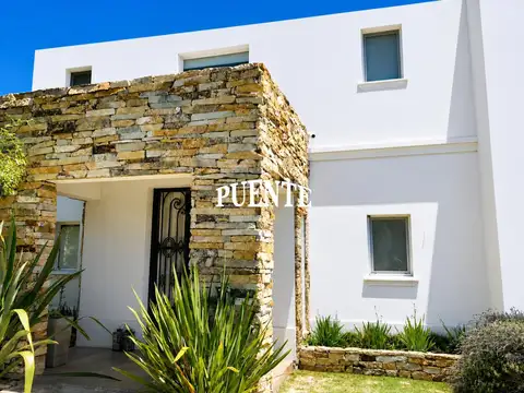 Casa en Alquiler de 4 dormitorios
