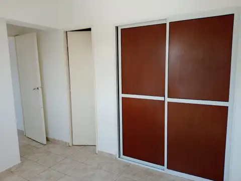 Departamento en Alquiler en Republica De La Sexta, $ 340.000
