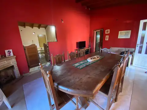 SE VENDE: CASA EN EXCELENTE ESQUINA EN LA CIUDAD DE MERCEDES