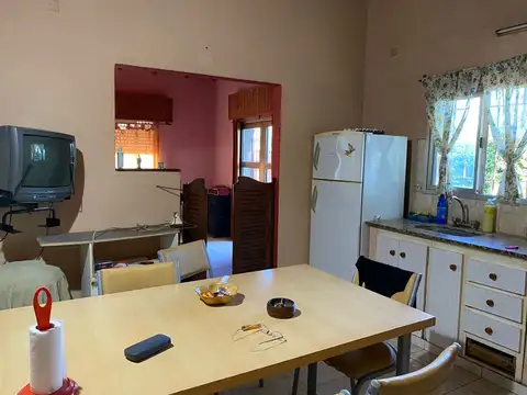 SE VENDE: CASA EN EXCELENTE ESQUINA EN LA CIUDAD DE MERCEDES