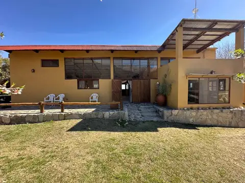 VENTA CASA QUINTA VILLA DE LAS ROSAS PILETA DPTOS 