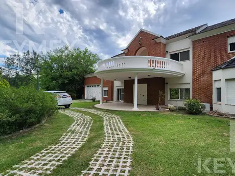 VENTA CASA CAMPOS DE ROCA  4 DORMITORIOS