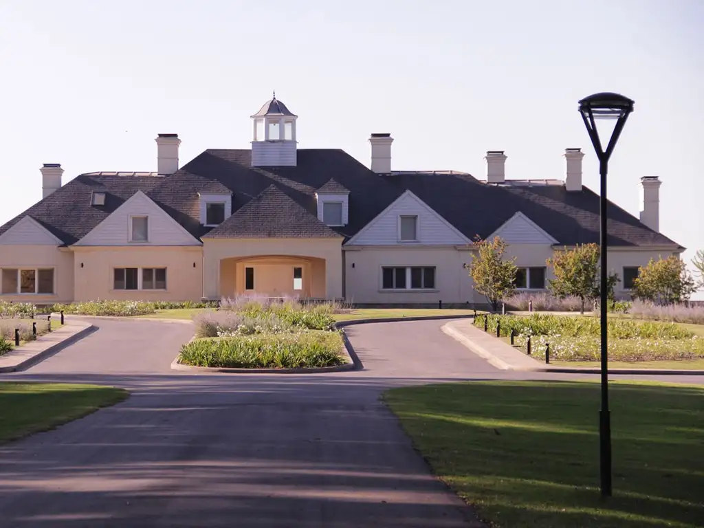 Áreas comunes gimnasio, club-house, juegos en Cañuelas Club de Golf