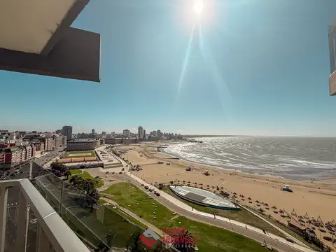 SEMIPISO 4 AMBIENTES FRENTE AL MAR. GUEMES Y LA COSTA. 