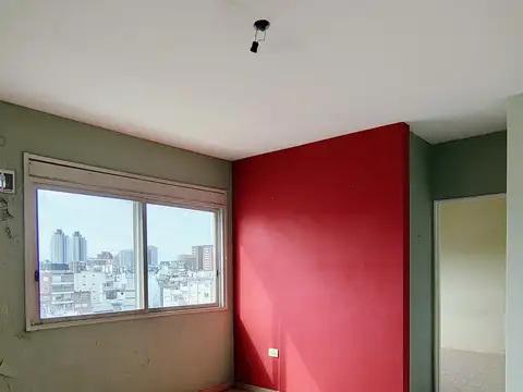 DEPTO 2 AMBIENTES A REFACCIONAR EN PISO 13 CON VISTA ABIERTA Y MUY LUMINOSO – APTO PROFESIONAL