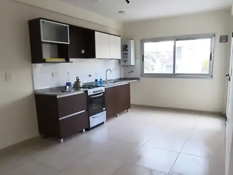 Departamento en Alquiler con 1 cocheras