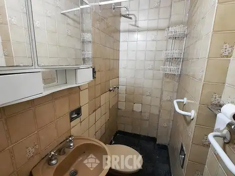 Depto Tipo Casa en Venta 40 años