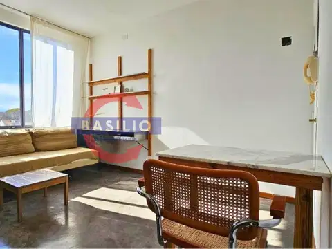 VENTA | IMPECABLE DEPARTAMENTO 2 AMBIENTES CON VISTA ABIERTA EN OLIVOS