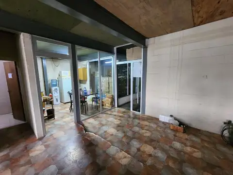 GALPÓN INDUSTRIAL ZONA ACCESO SUR SAN LORENZO.