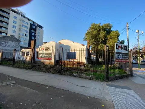 UNICA ESQUINA CENTRICA EN INMEJORABLE UBICACION!!! IDEAL EMPRENDIMIENTO EDILICIO.
