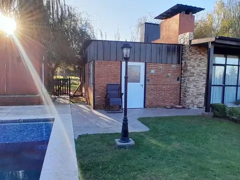 Casa 4 ambientes con 3 baños