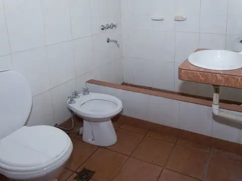 CASA VENTA ZONA NORTE B° MIRASOLES 6 DORM