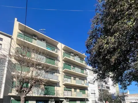 Departamento en venta de 2 ambientes en Liniers