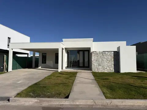 HAUSER vende casa a estrenar en barrio Lar de Boedo!