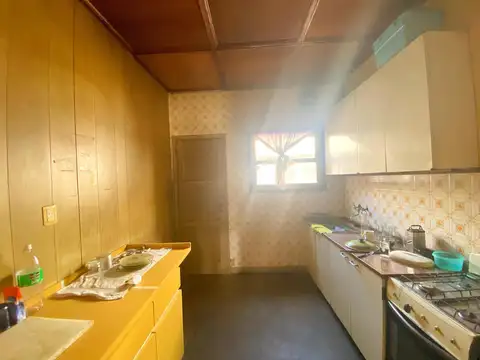 Casa en Venta con 3 cocheras