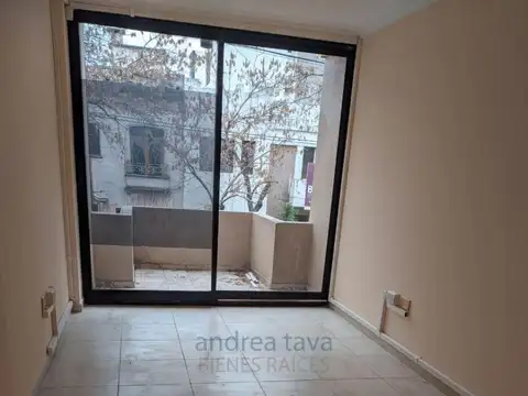 Oficina en Alquiler en Plaza Paso, USD 800