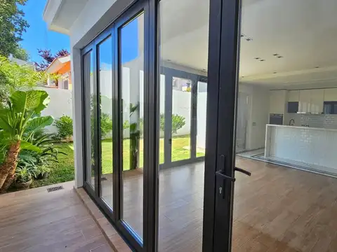 Depto Tipo Casa en Venta con 1 cocheras