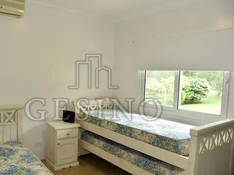 Casa en Alquiler al Este