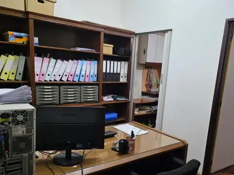 Oficina en Venta 65 años