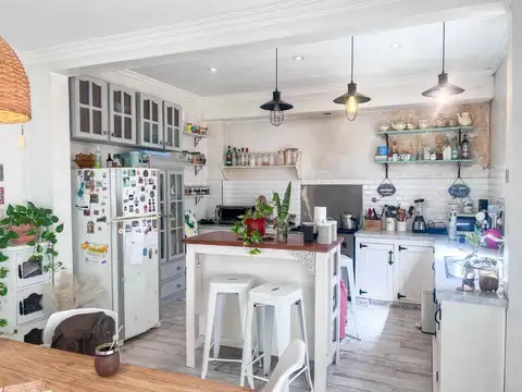 Casa 3 ambientes con 2 baños