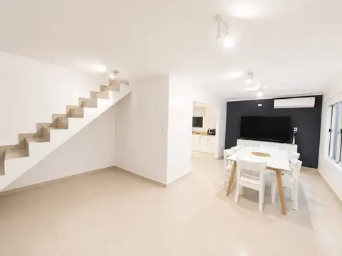 Casa 5 ambientes con 2 baños