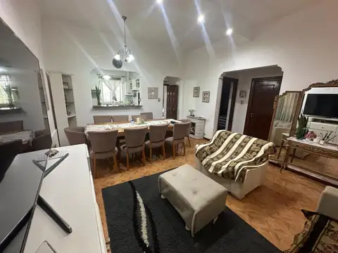 Belgrano 1100