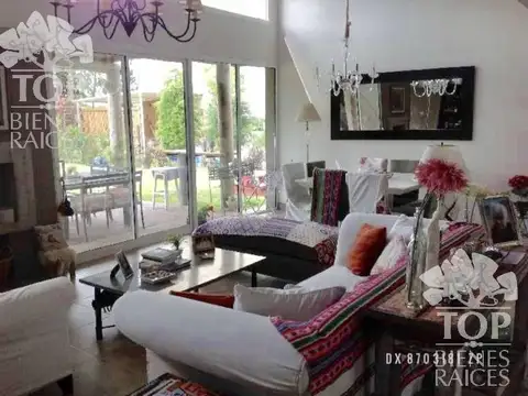 Casa en Venta en San Isidro Labrador, USD 355.000