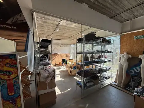 VENTA LOCAL IMPORTANTE EN CAMINO CENTENARIO E/ 503 Y 504 LA PLATA