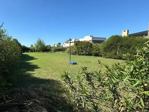 Terreno en Venta en Puerto Roldan, USD 100.000