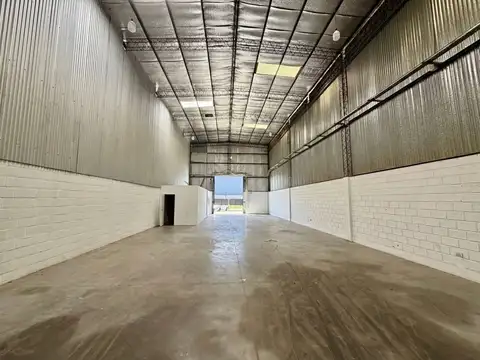 Galpon en Alquiler 10  mts Frente