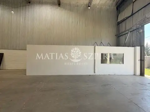 Galpon en Alquiler 30  mts Fondo