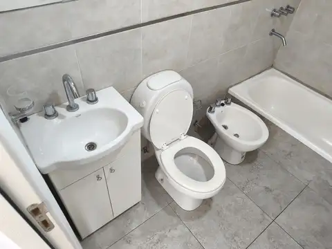 AVENIDA HIPOLITO YRIGOYEN 1300, Piso 9