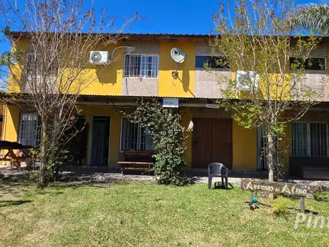 Complejo turistico con casa, sobre calle laurel del rio. zona termas de san jose.