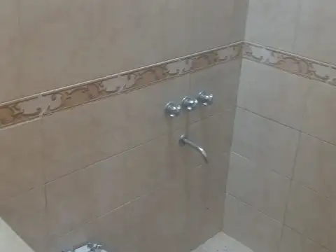 Depto Tipo Casa 4 ambientes con 1 baño