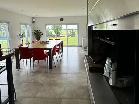 Casa en Alquiler de 5 dormitorios