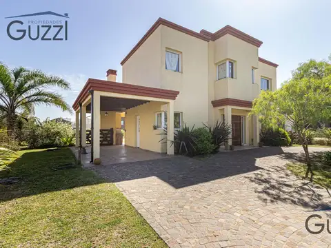 VENTA EXCLUSIVA CASA 4 AMBIENTES CON VISTA Y BAJADA A LAGUNA EN SAN SEBASTIÁN