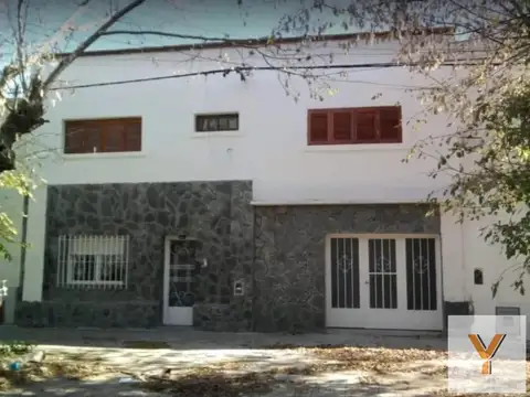 Casa en Alquiler - 2 Dormitorios 2 Baños - 154mts - La Plata